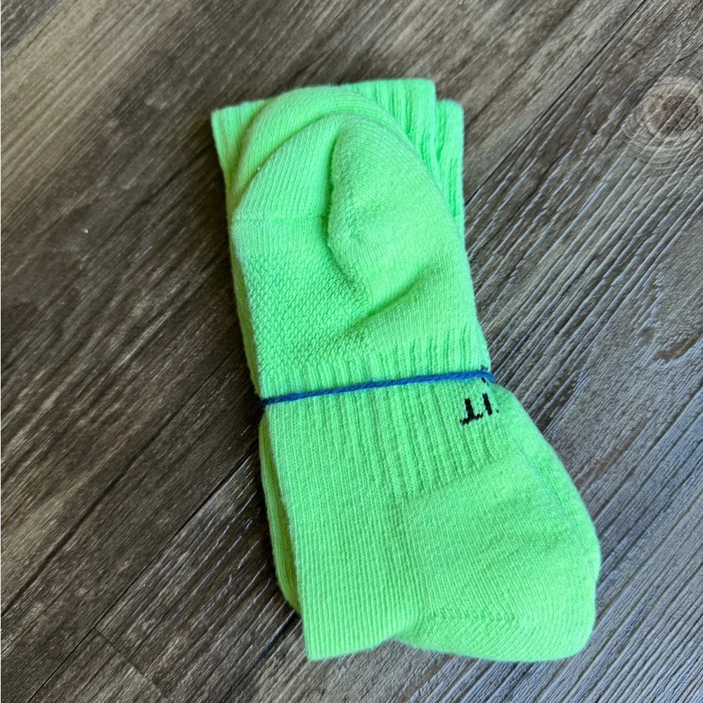 But did you dye, tie dye Nike socks - Picture 2 of 4